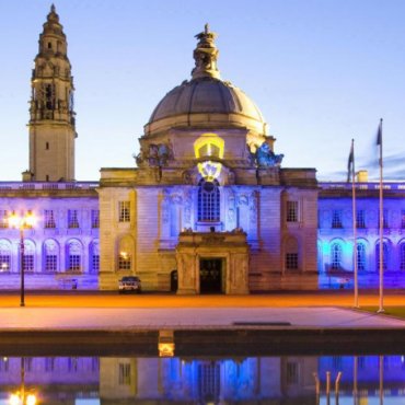 Cardiff, City Hall